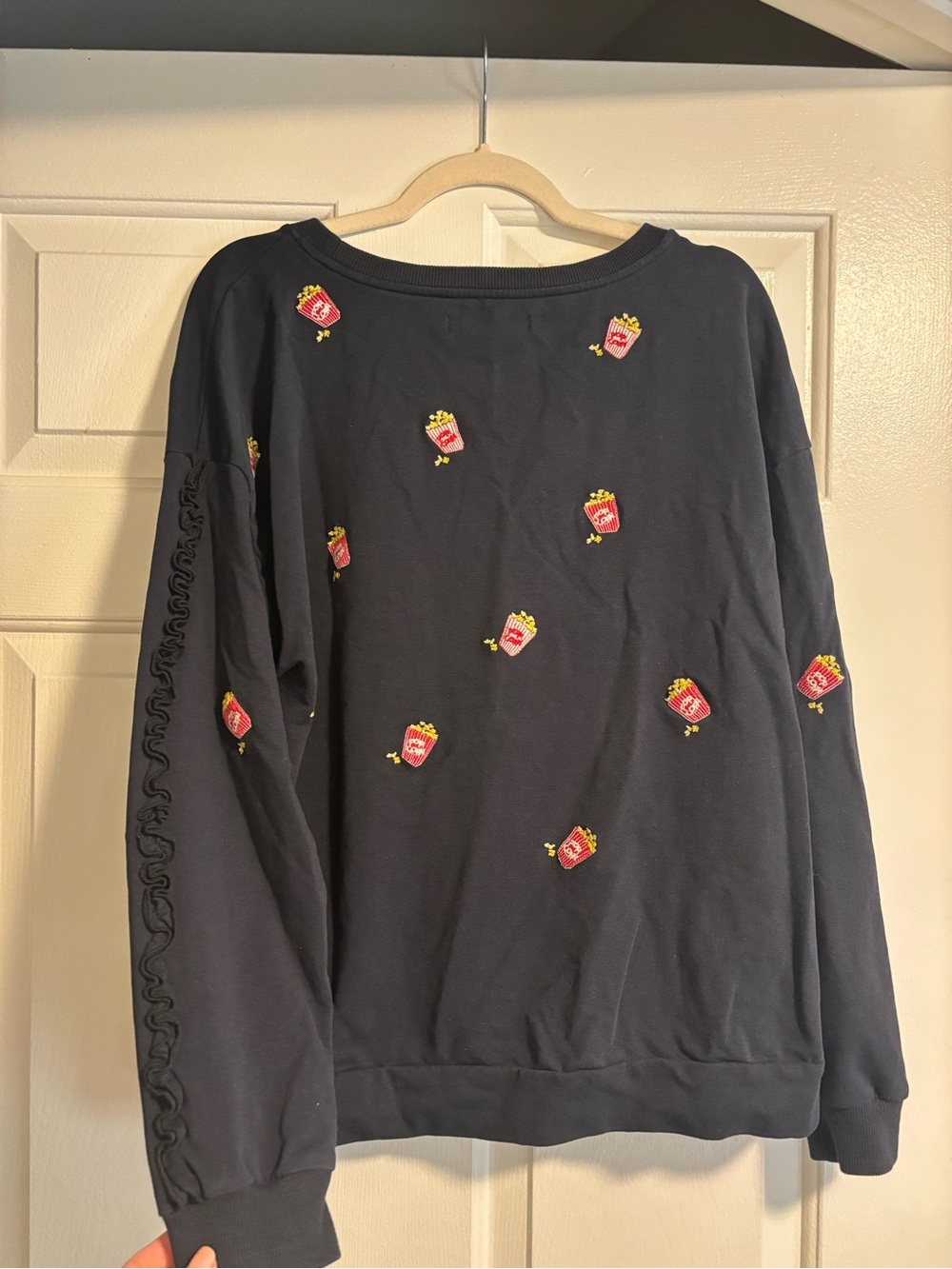 Billy T Black Crewneck Sweatshirt with Embroidered Popcorn - Picture 6 of 6